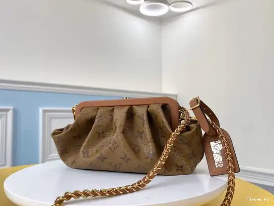 Affordable VUITTON BOURSICOT EW LOUIS 0622